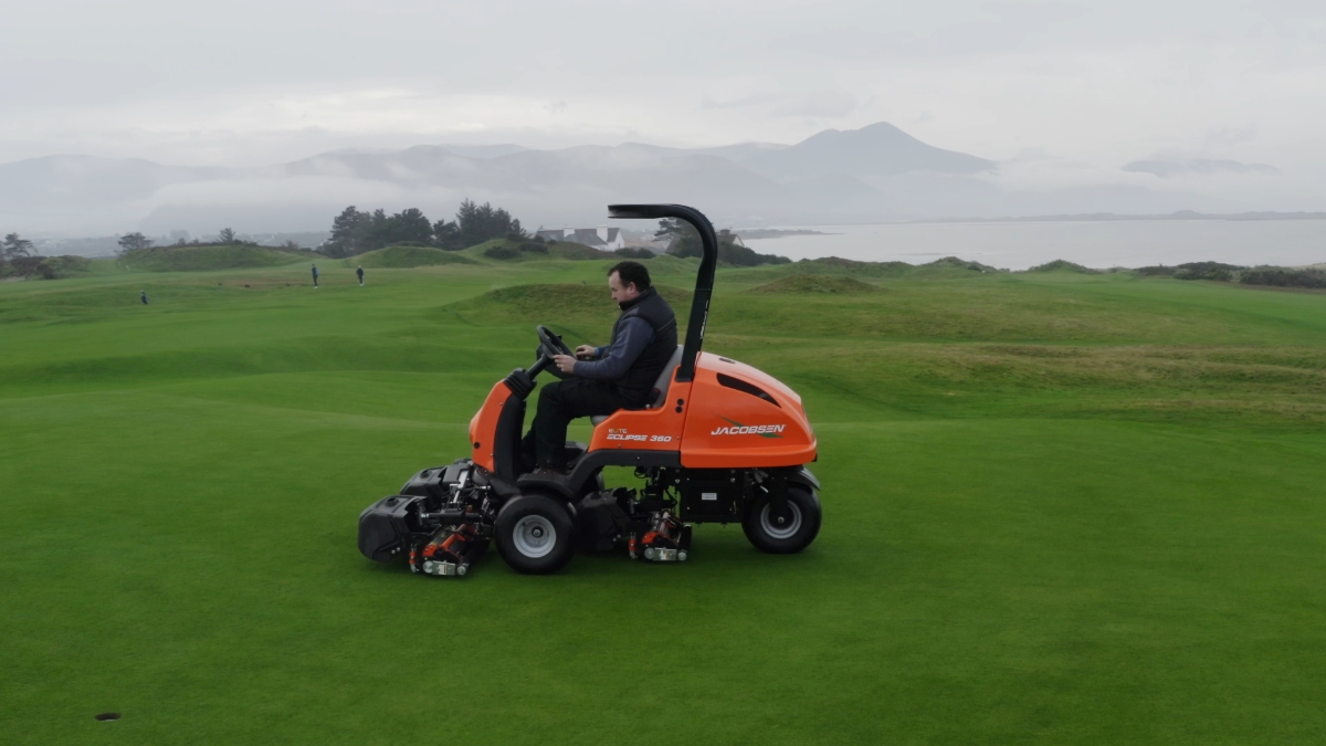 Eclipse 360 ELiTE | Commercial | Jacobsen Eclipse 360 ELiTE | Commercial | Jacobsen